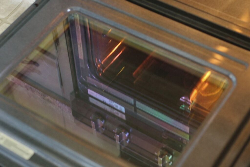 clean oven door