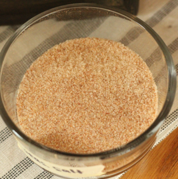 diy Lawry's style season salt in a glass container